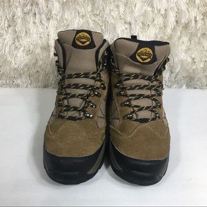 50 peaks boots